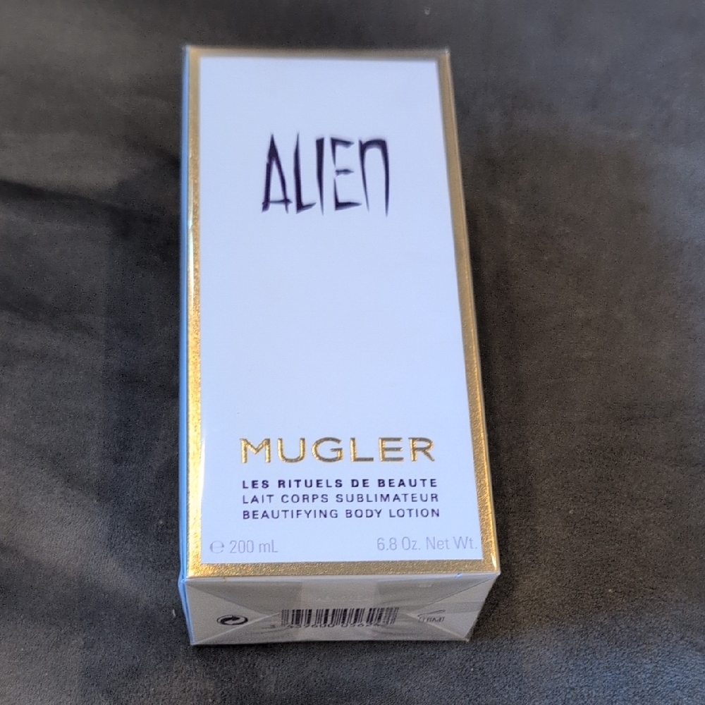 Mugler Gold Radiance Makeup Collection